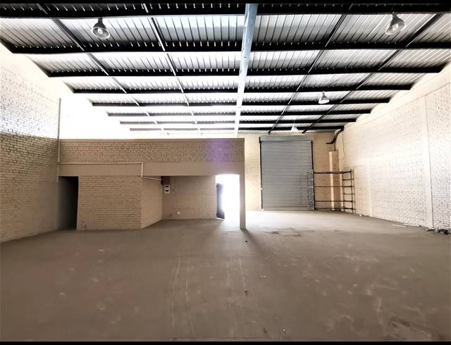 396M² WAREHOUSE TO LET IN POMONA